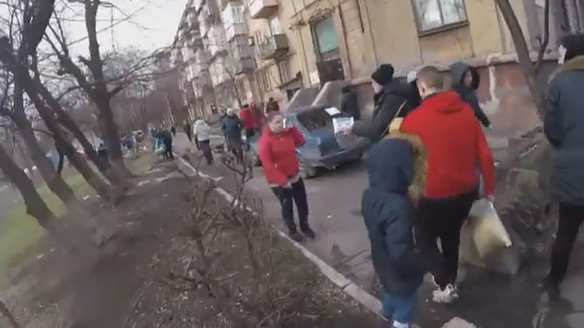 烏克蘭馬里烏波爾開通人道走廊　二千輛車已撤離