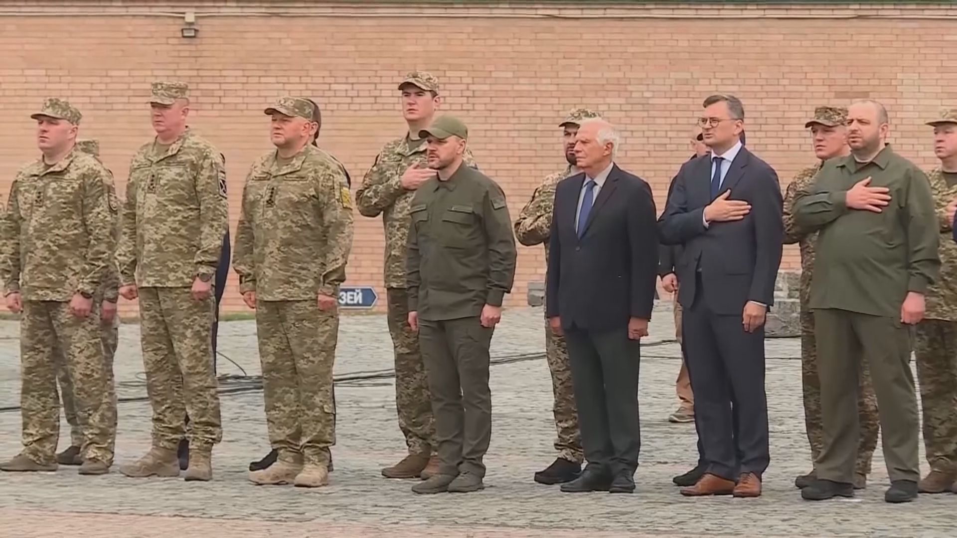 博雷利到訪基輔出席保衛者日紀念儀式