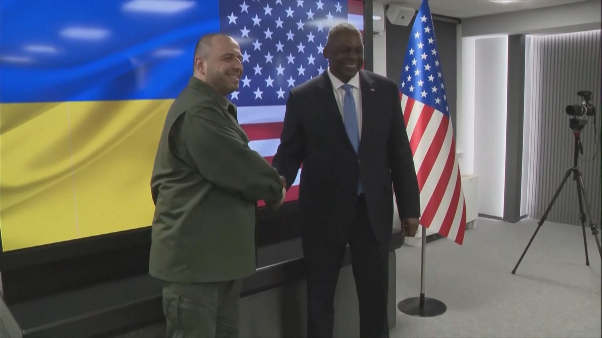 美防長奧斯汀訪問烏克蘭 宣布再提供軍事援助
