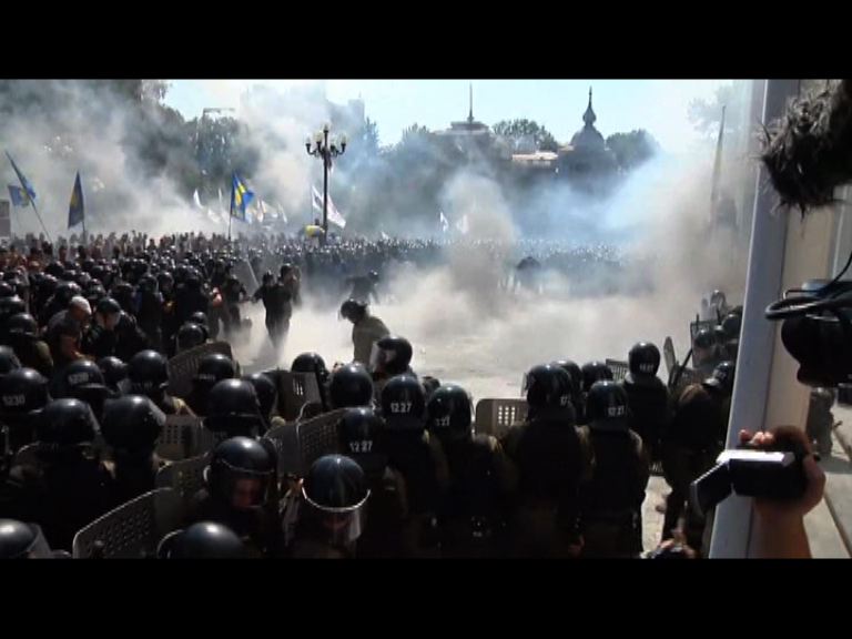 烏克蘭示威者與警衝突一死多傷
