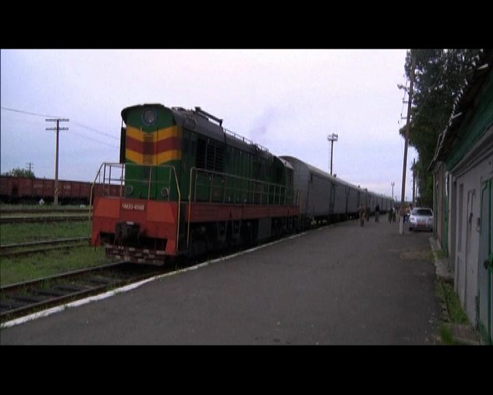 
運載遺體列車抵哈爾科夫