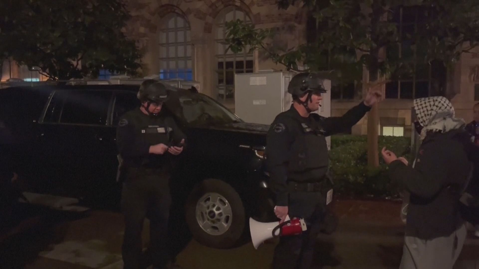 洛杉磯警方進入南加州大學校園清場 未有人被捕