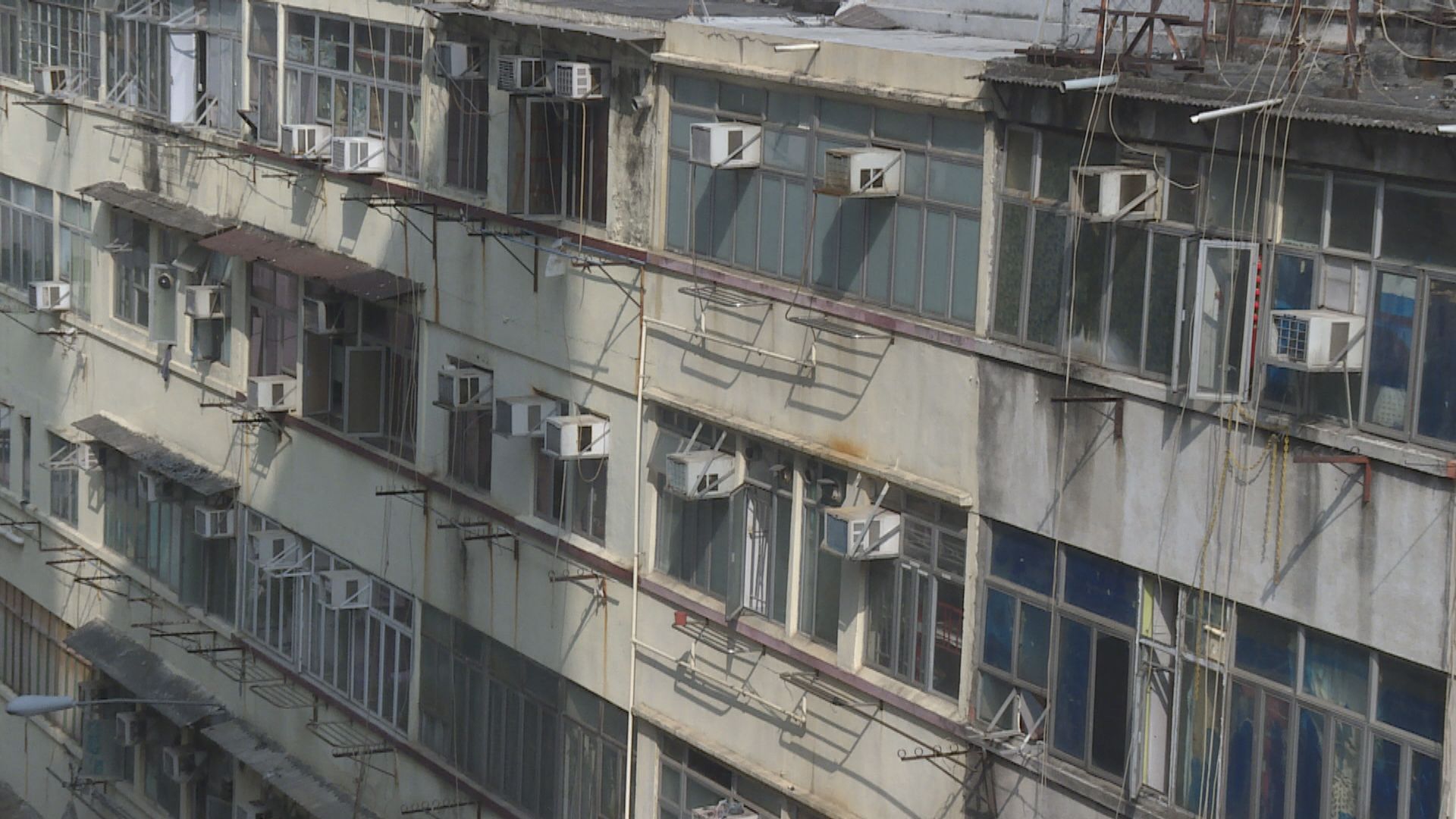 韋志成：社會應探討是否須立法強制樓宇保養