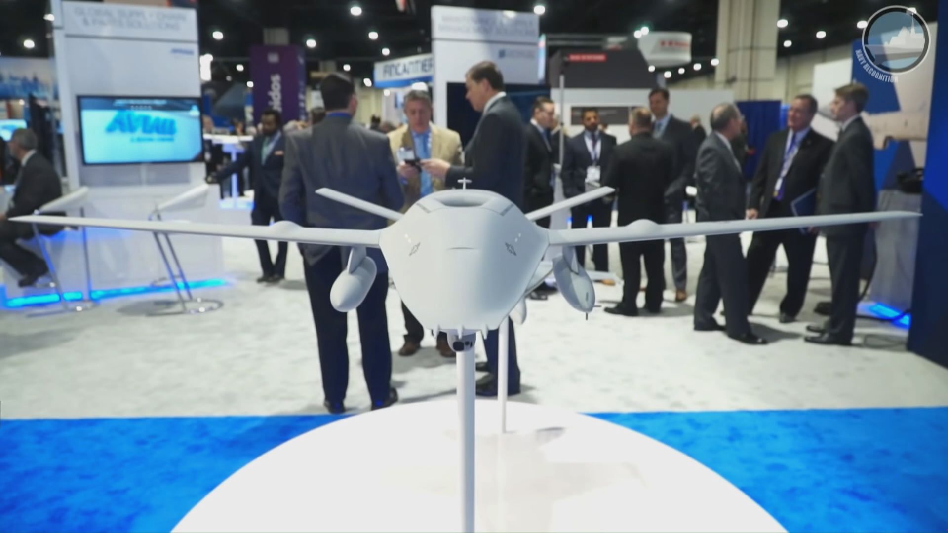 波音公司將為美軍生產首款艦載無人加油機