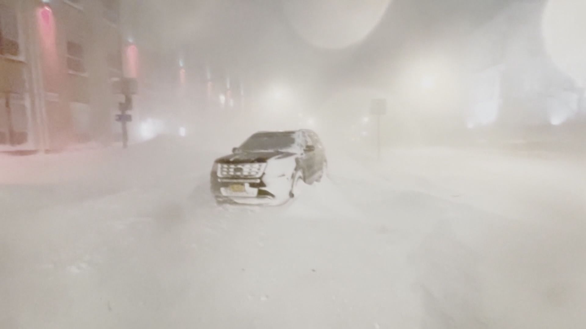 暴風雪續吹襲美國多地　紐約州水牛城成重災區