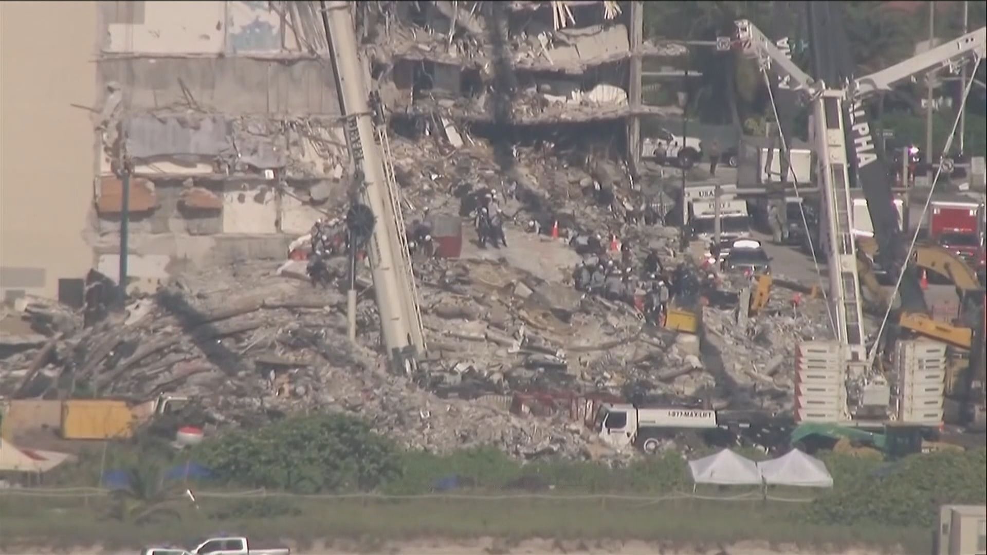 美國佛州住宅大樓倒塌增至十死　超過150名失蹤者仍未尋回