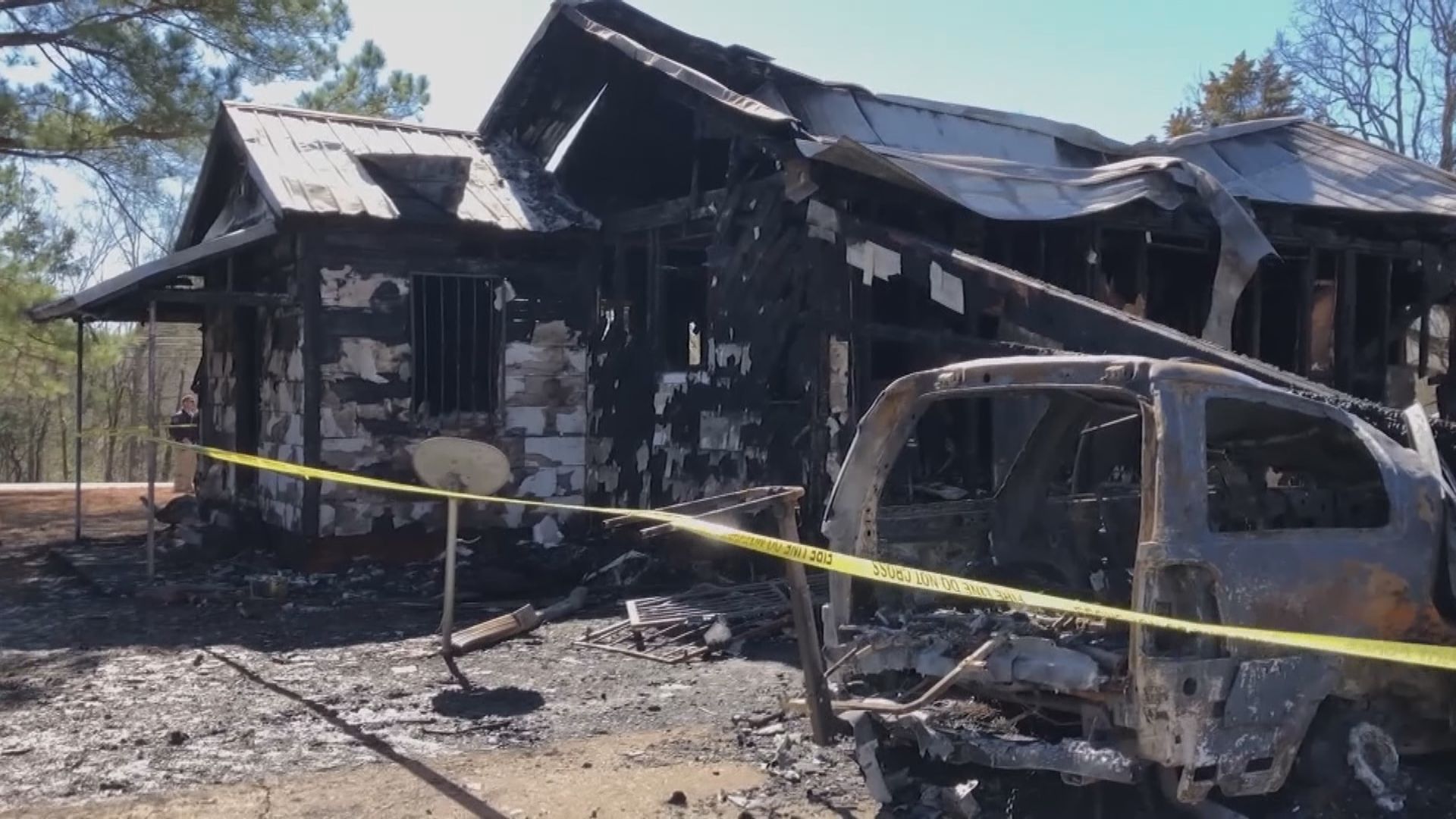 美國密西西比木建民居大火釀七死