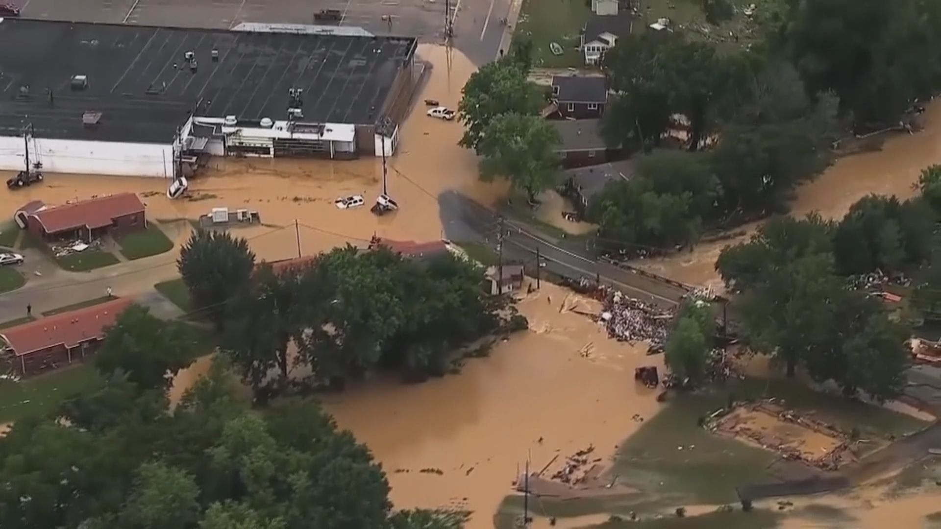田納西州暴雨成災死亡人數增至22人