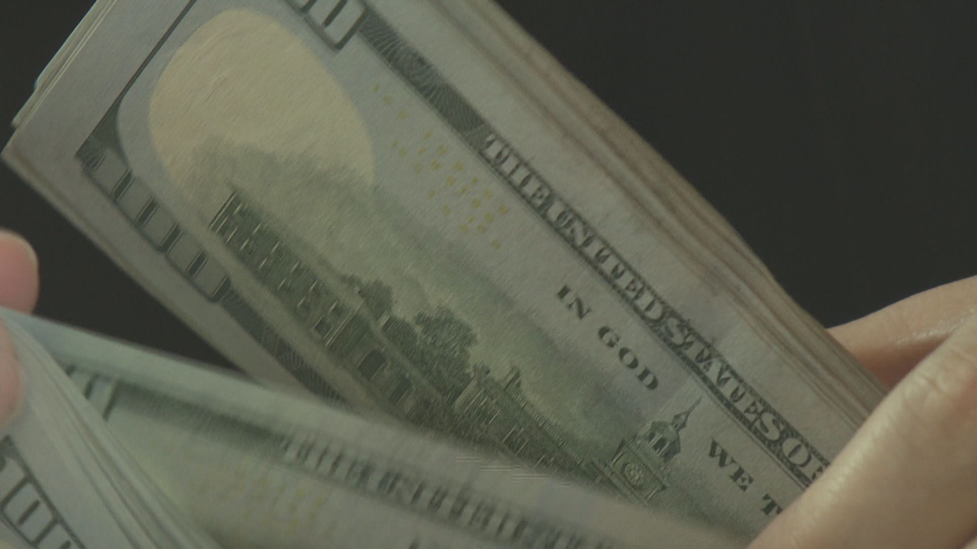 美匯跌穿100 美國貿易政策不確定性