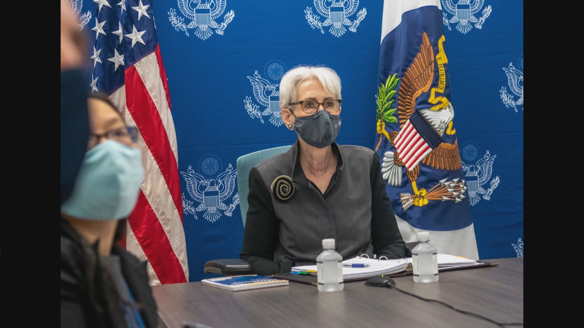 美國副國務卿與緬甸流亡政府成員會面