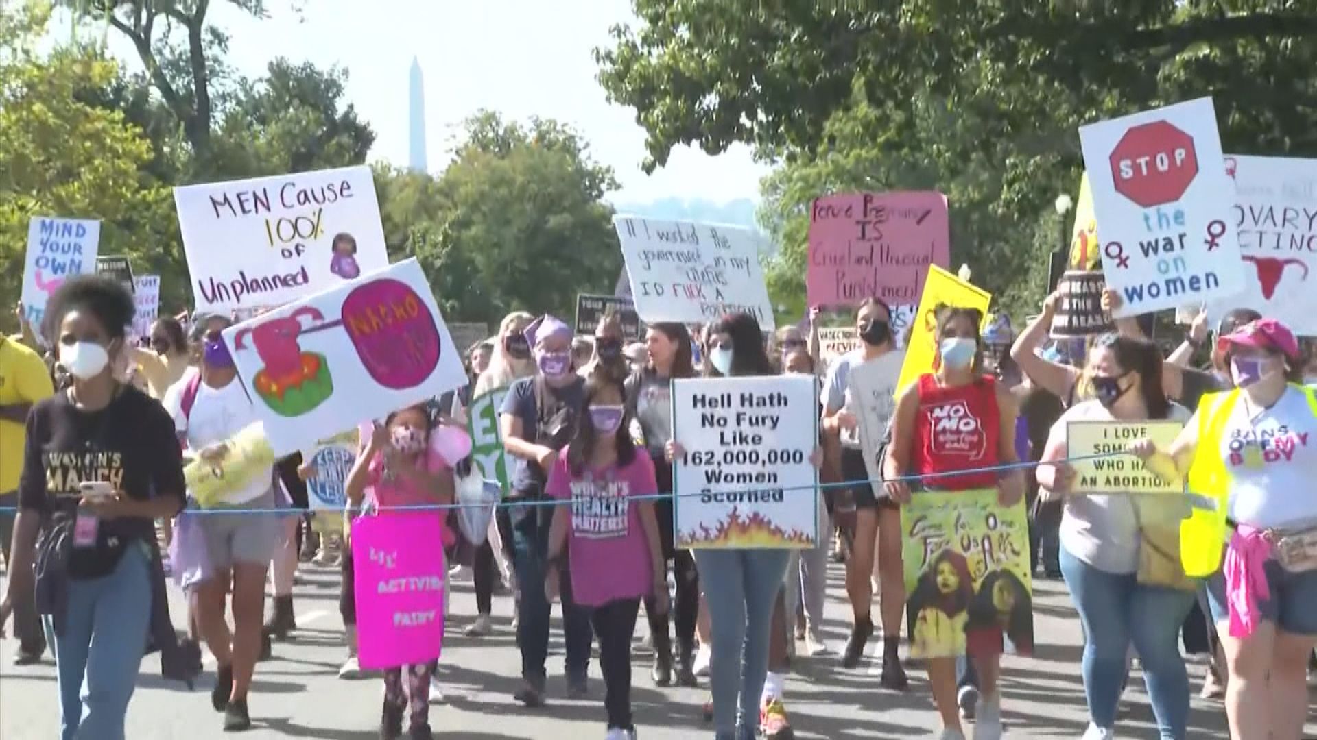 美國全國各地有示威反對限制墮胎