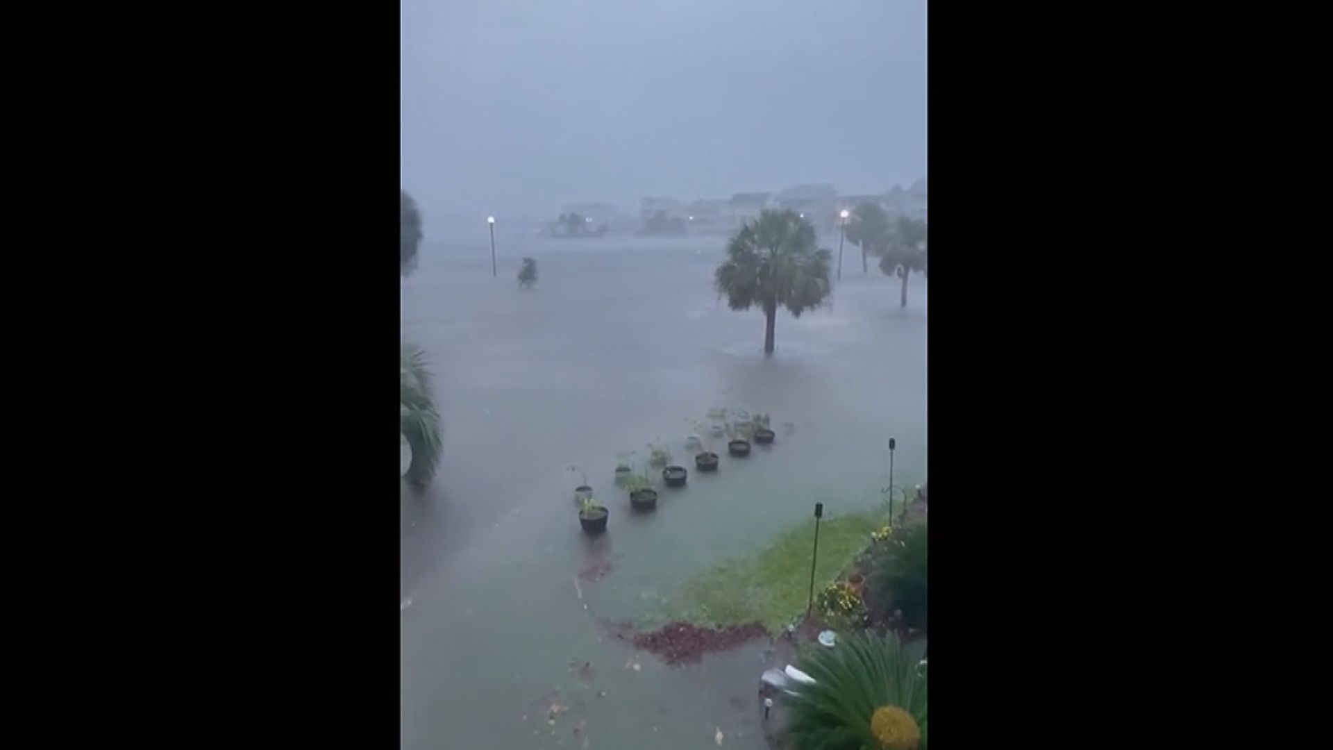 美國北卡羅萊納州千年一遇暴雨　半日降雨量超過450毫米