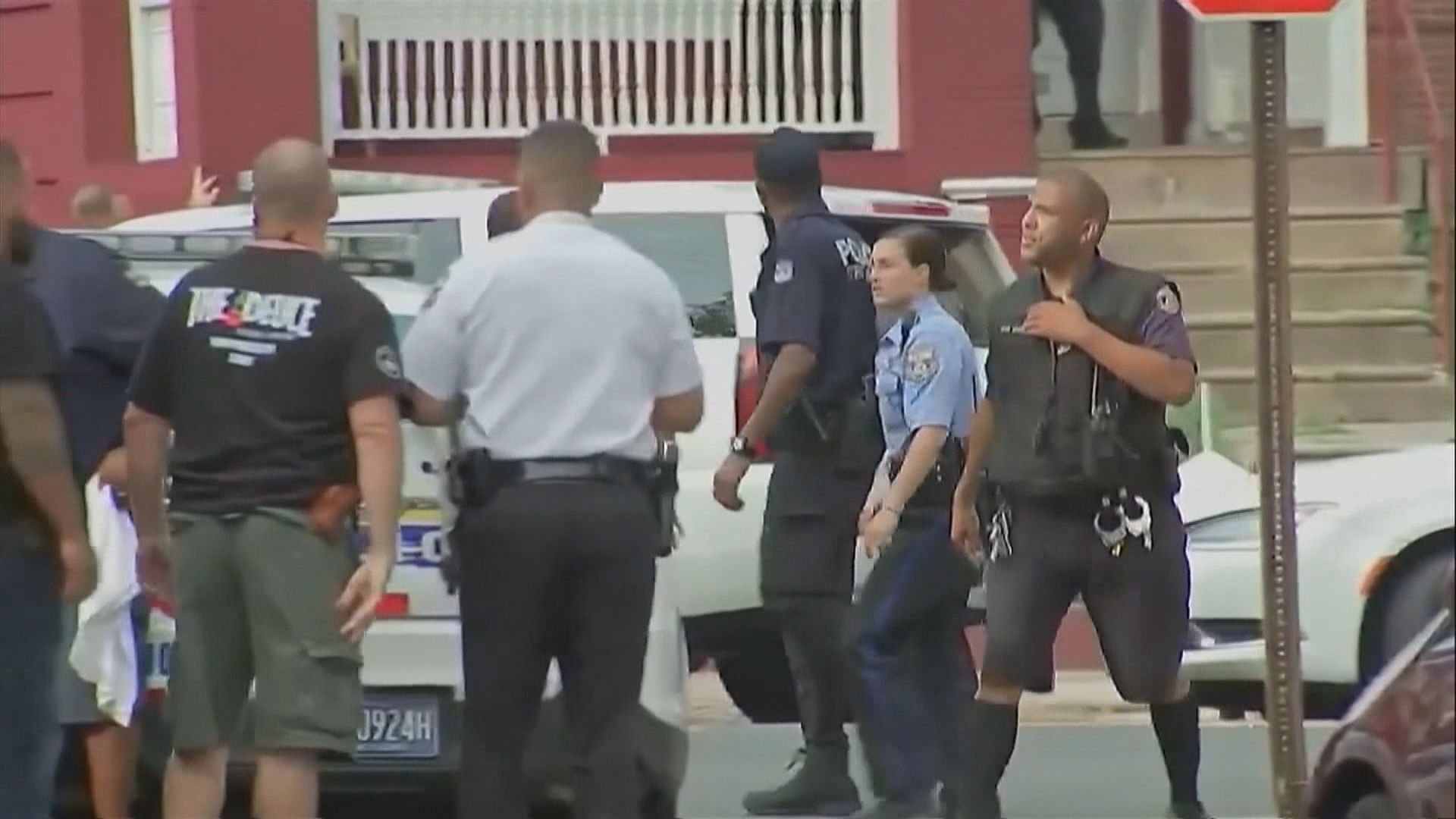 費城警方與槍手駁火雙方仍在對峙