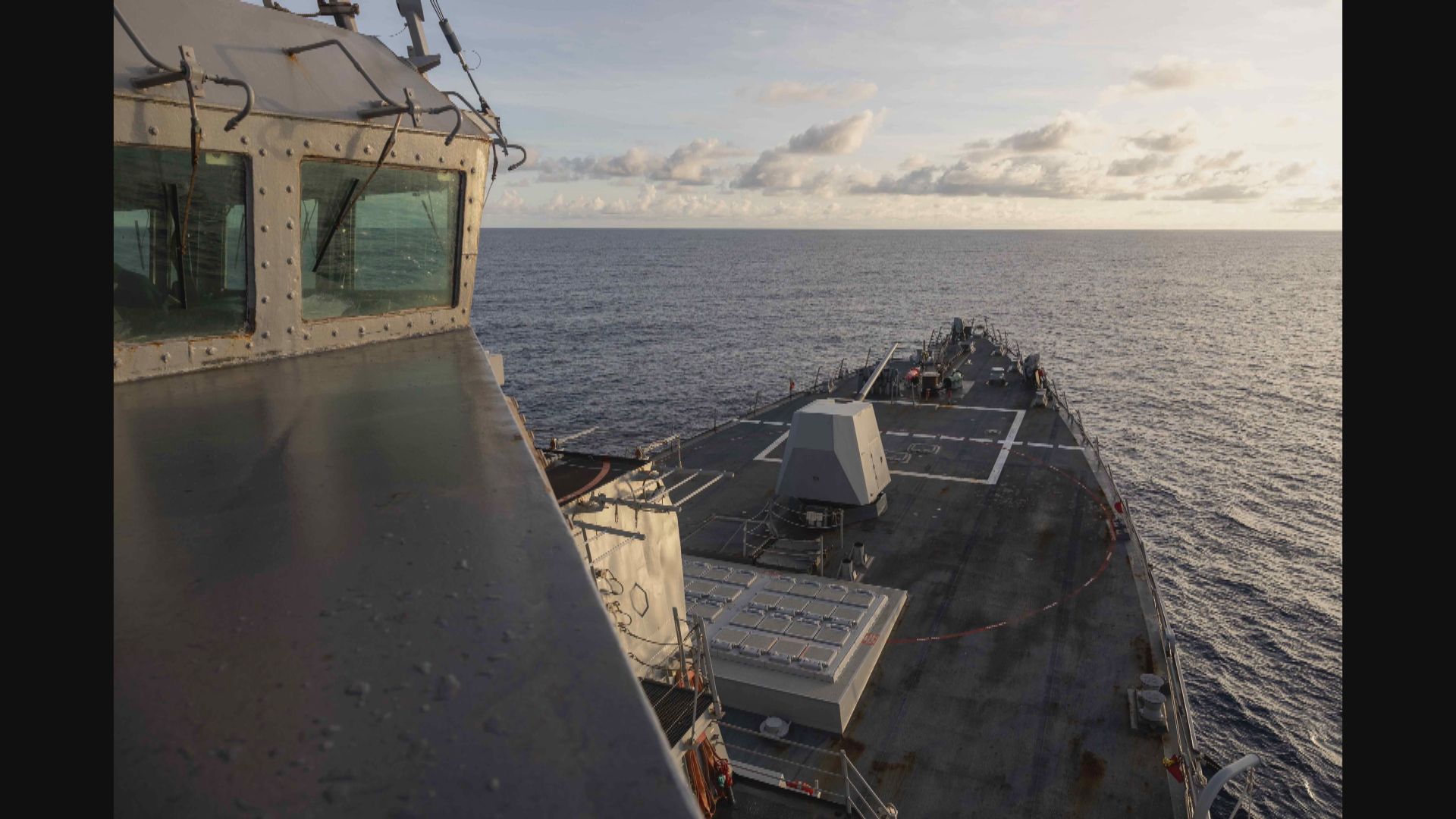 美軍驅逐艦普雷布爾號過航南沙群島　挑戰中越實施單方面限制