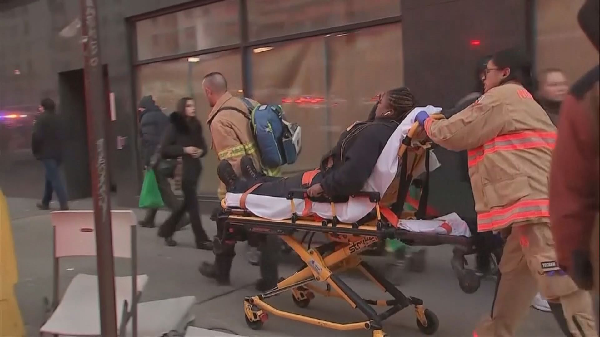 美國紐約市地鐵兩列車相撞最少24人受傷