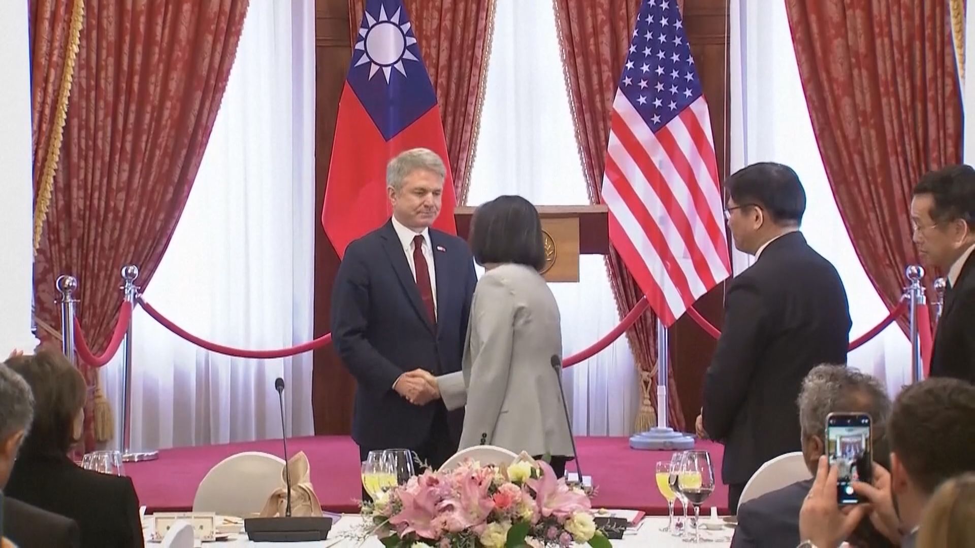 訪台美國議員晤蔡英文　商討向台灣引入星鏈衛星服務