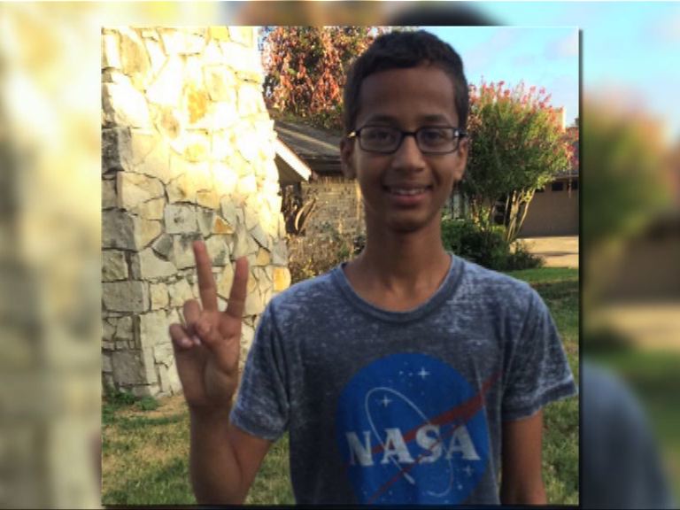 美信奉伊斯蘭教少年被誤會帶炸彈上學
