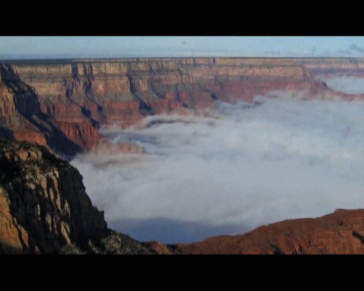 
美國大峽谷被逆溫雲籠罩