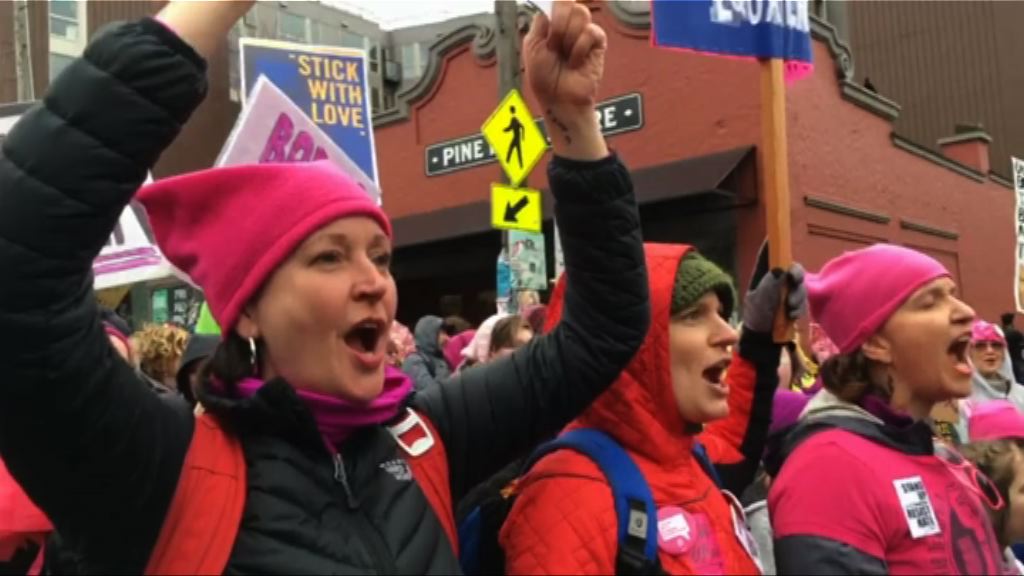 特朗普上台一周年民眾響應婦女遊行
