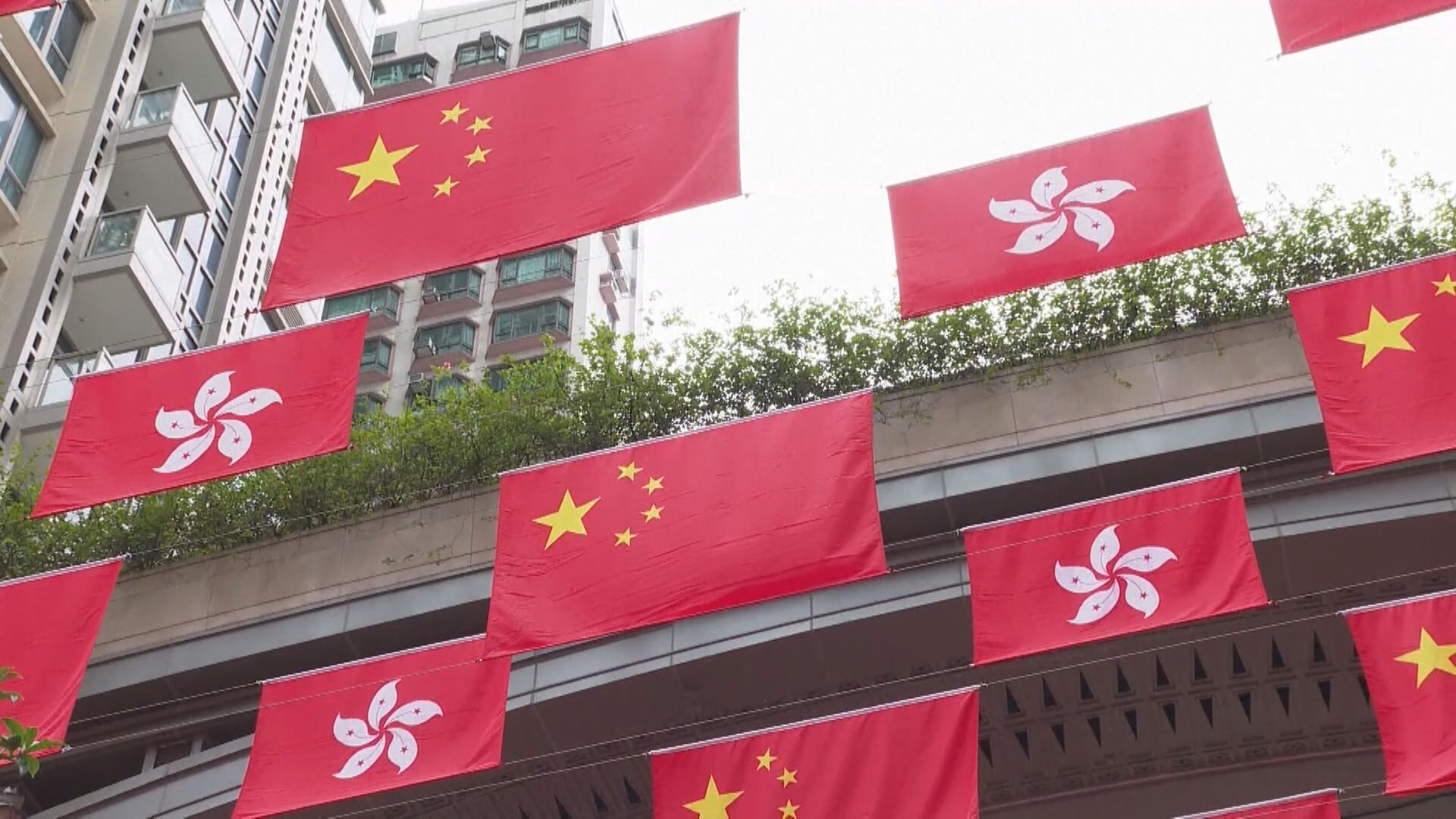 外交部：強烈譴責西方國家對香港事務指手劃腳