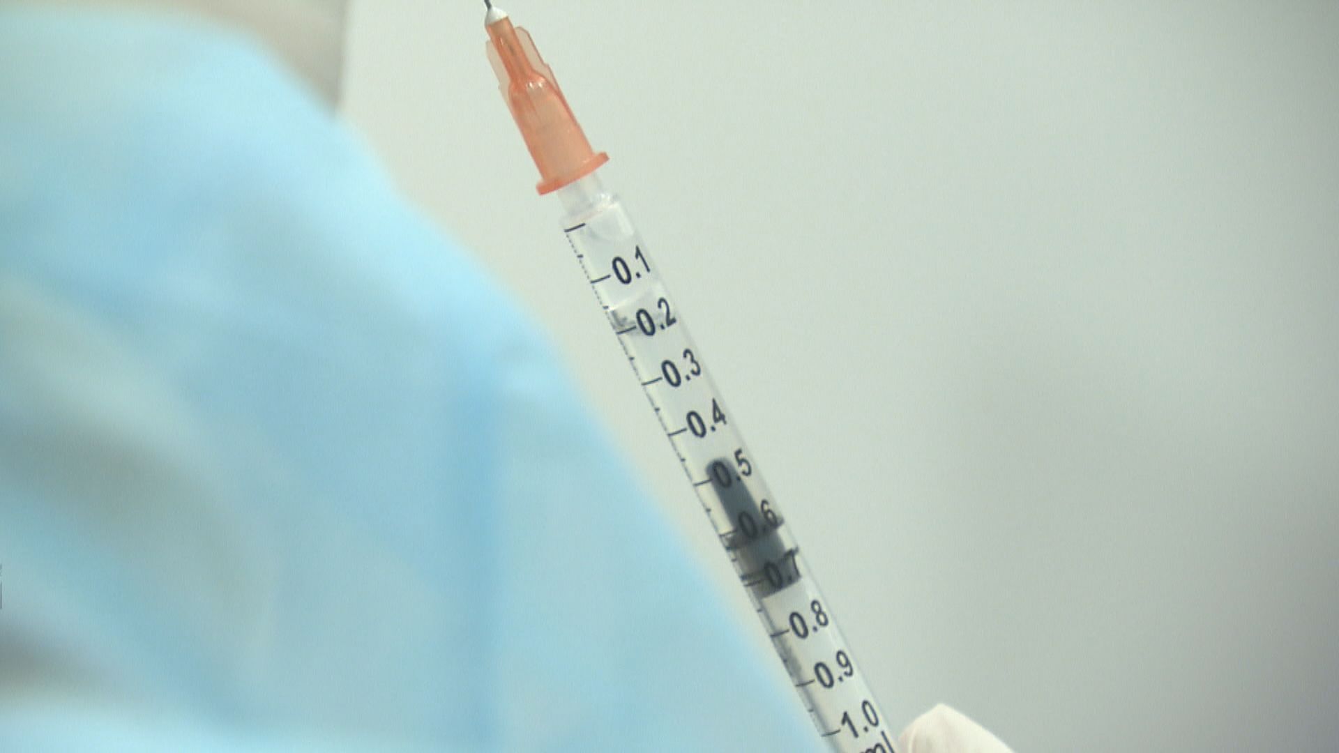 過去一周衞生署接獲35宗新冠疫苗異常事件報告