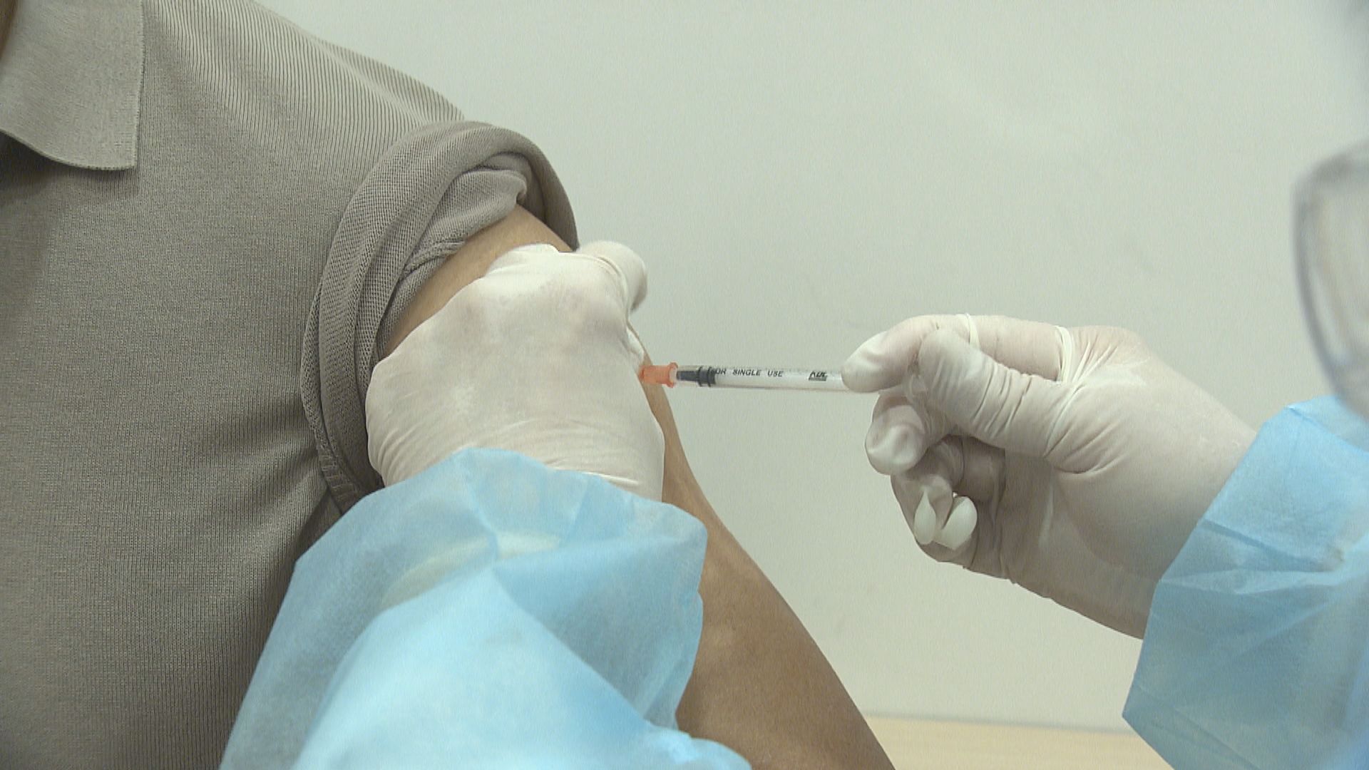 五人接種新冠疫苗後不適送院