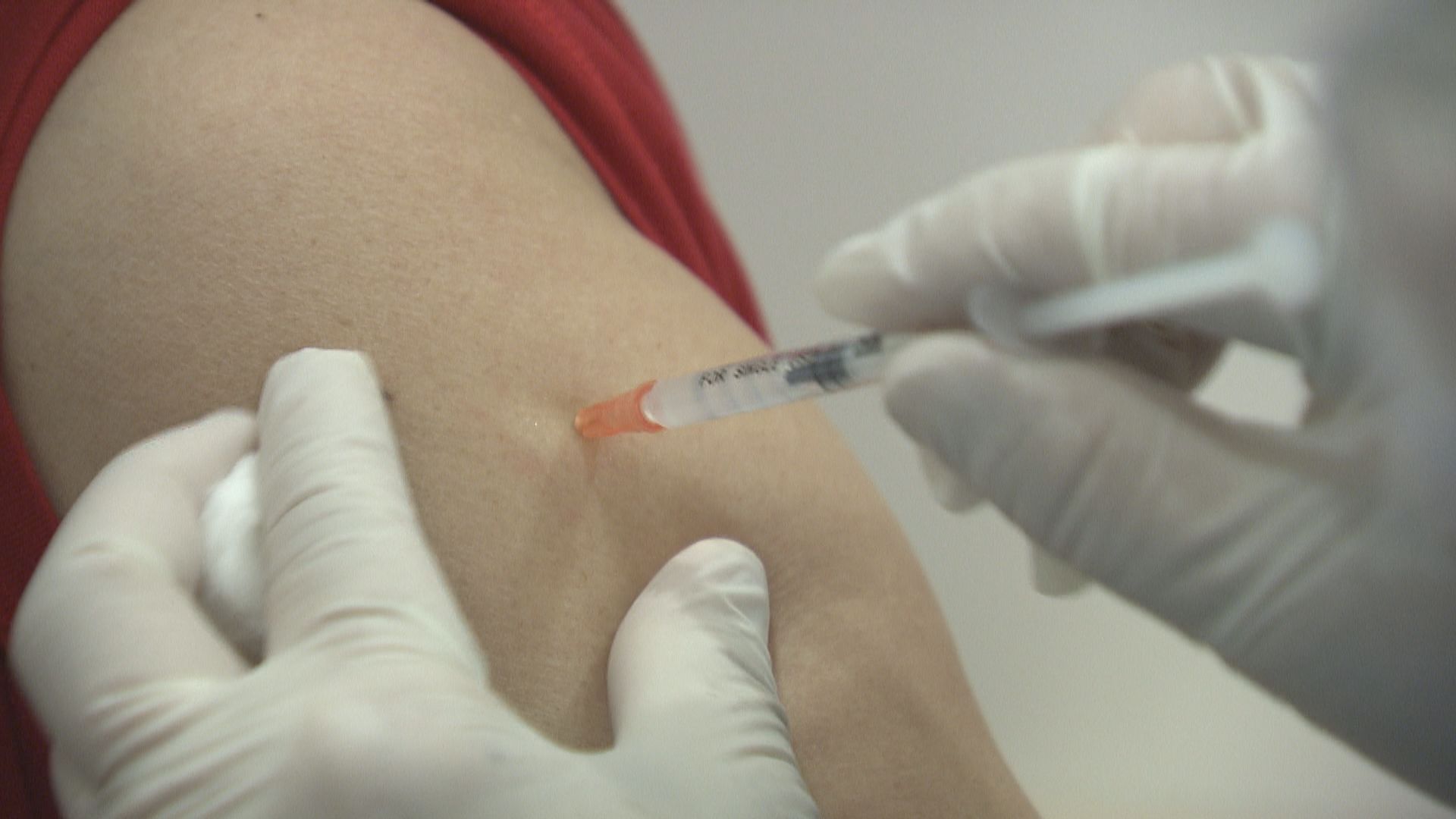 周三6萬人接種新冠疫苗創單日新高