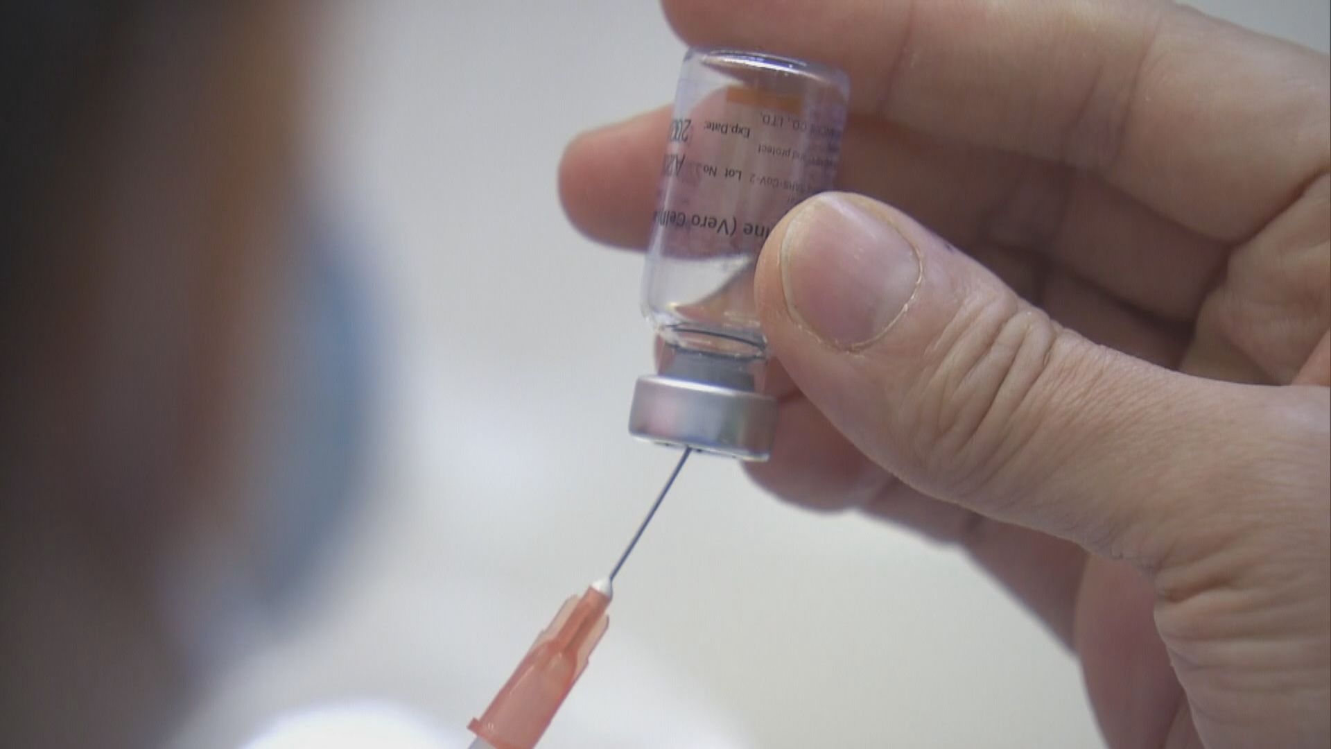 周五有約37100人接種新冠疫苗