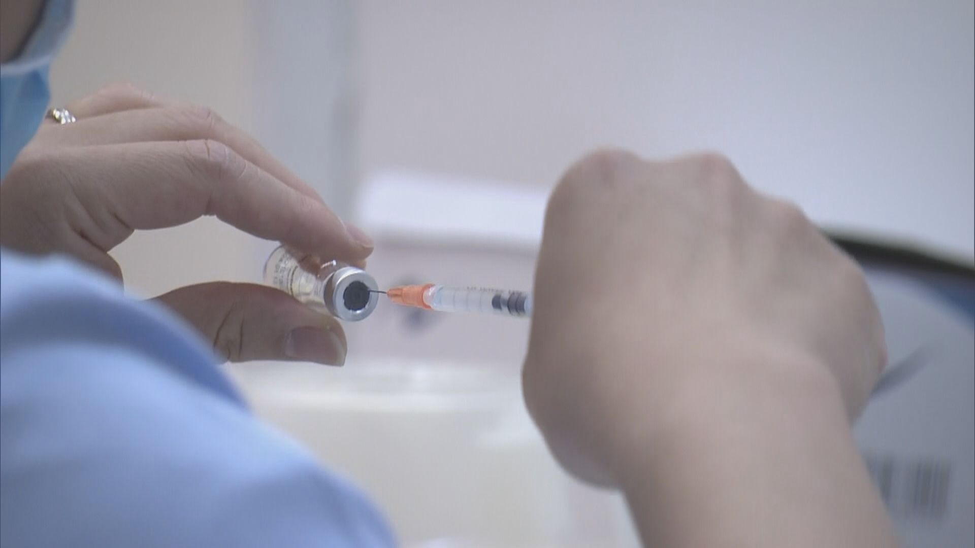 周二有約9300人接種新冠疫苗