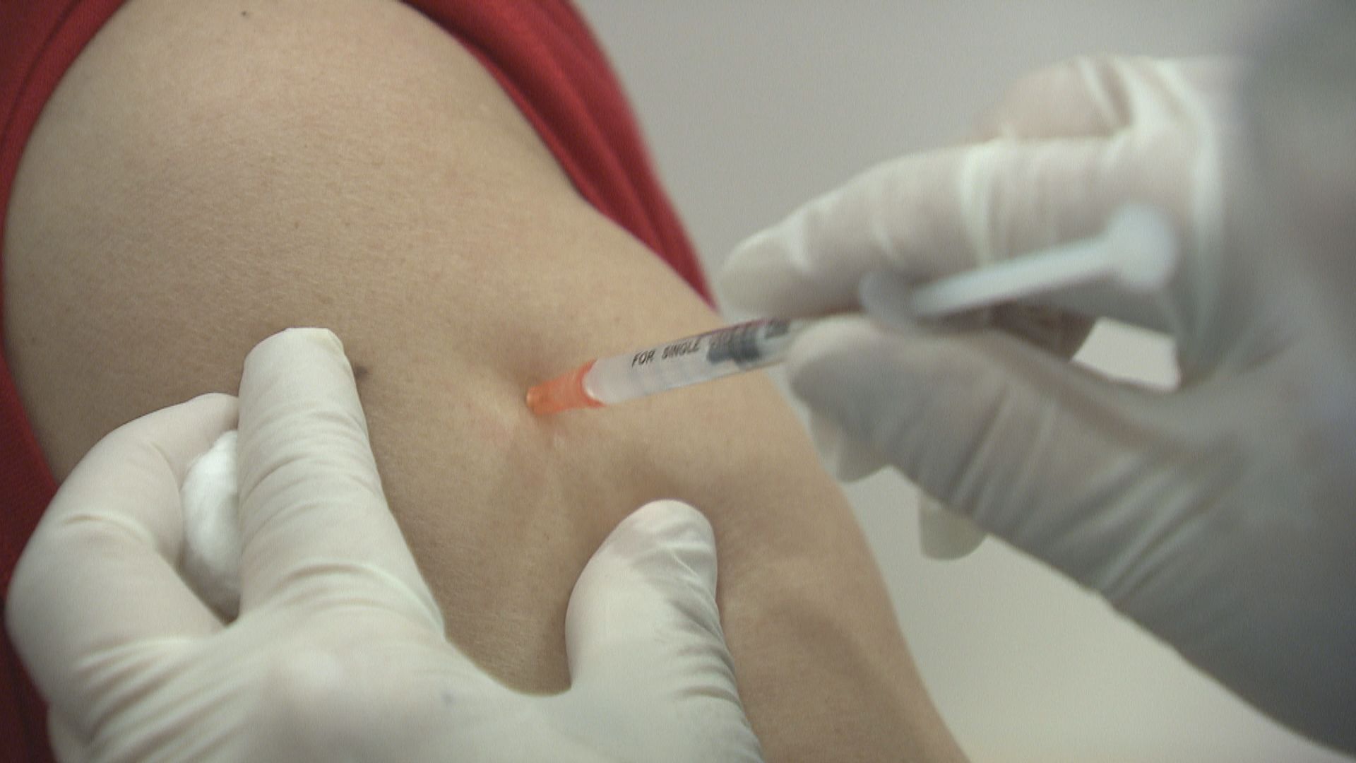 周日有約6900人接種新冠疫苗