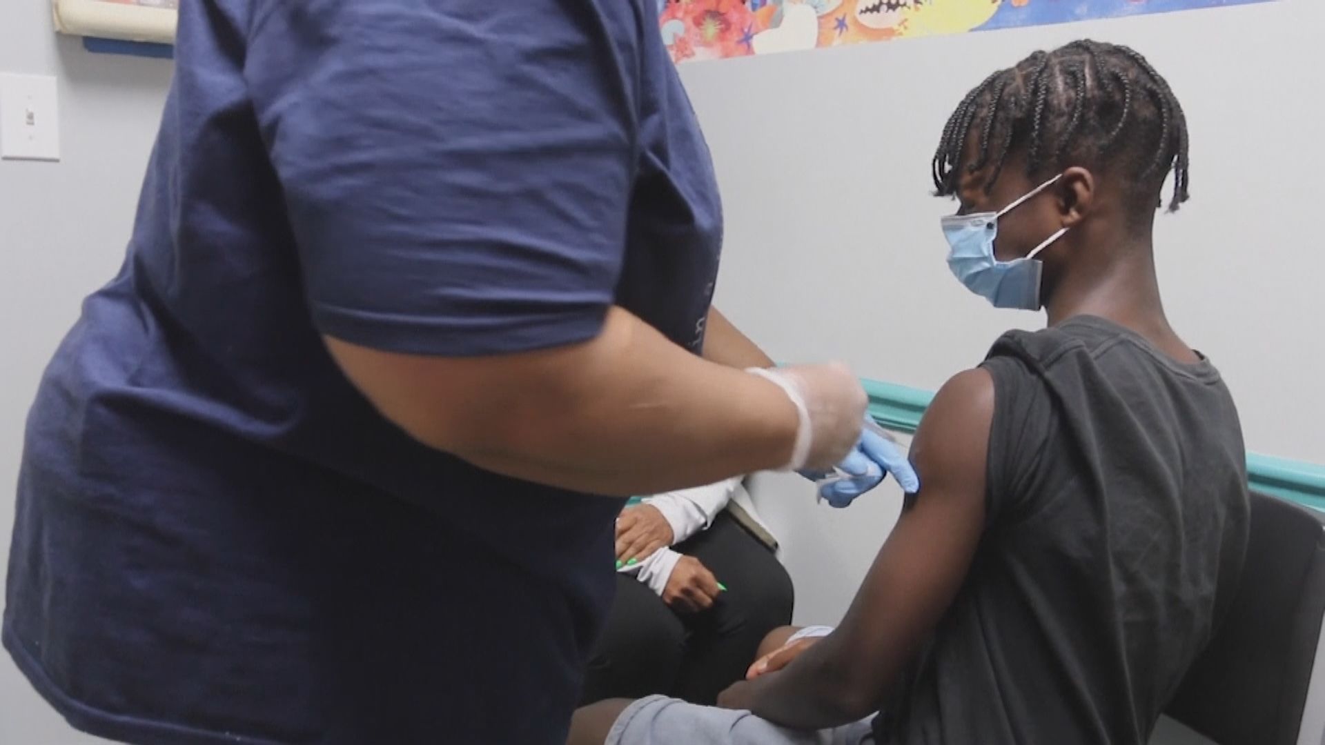 美國疾控中心顧問小組批准輝瑞疫苗接種範圍擴至青少年