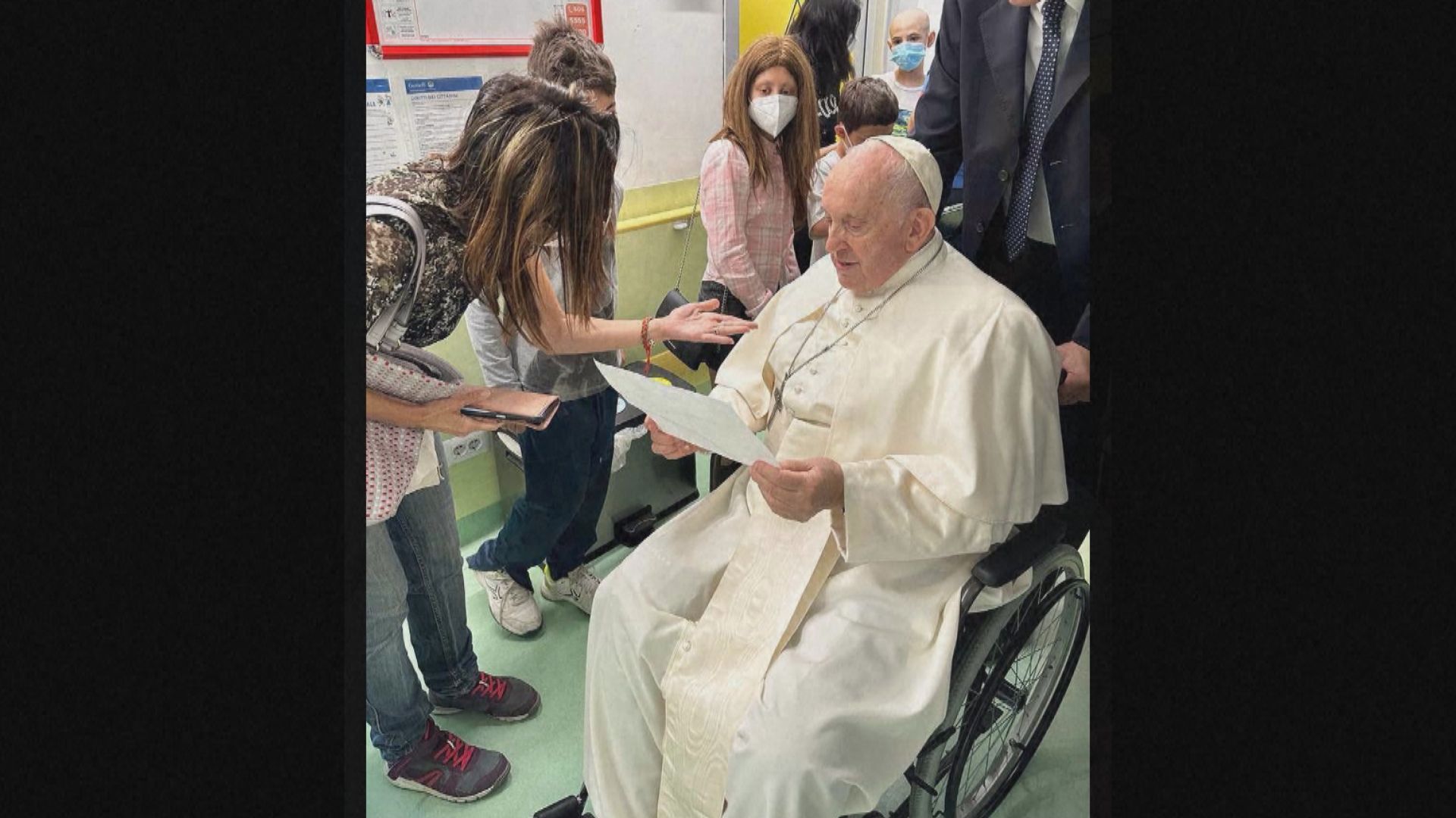 教宗接受小腸氣手術後於當地周五出院