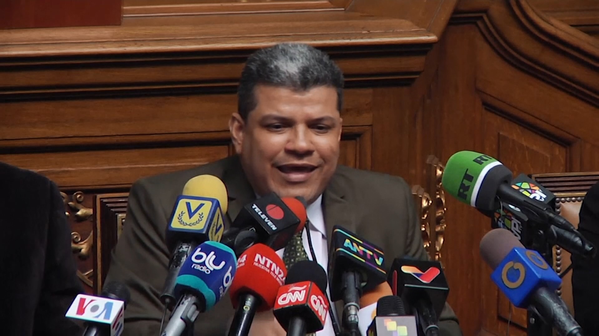 委內瑞拉「雙胞胎」國會議長互斥違憲政變