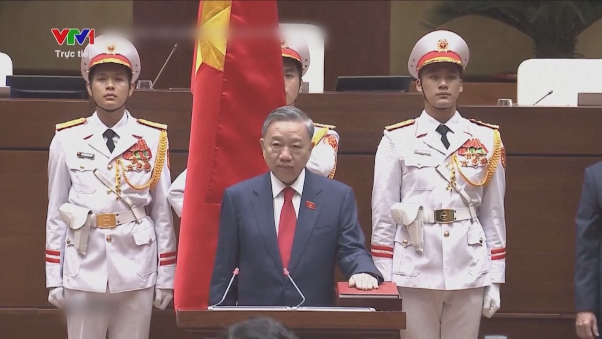 越南新任國家主席蘇林宣誓就職 習近平致賀電