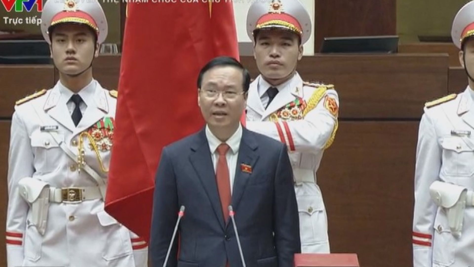 武文賞宣誓就任越南國家主席