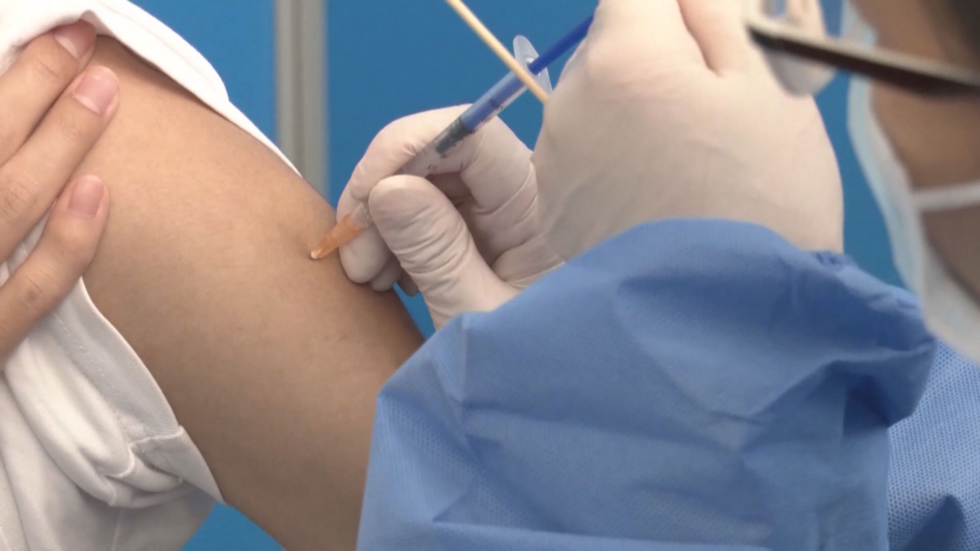 廣州即日起暫緩個人預約接種疫苗　優先處理檢測工作 
