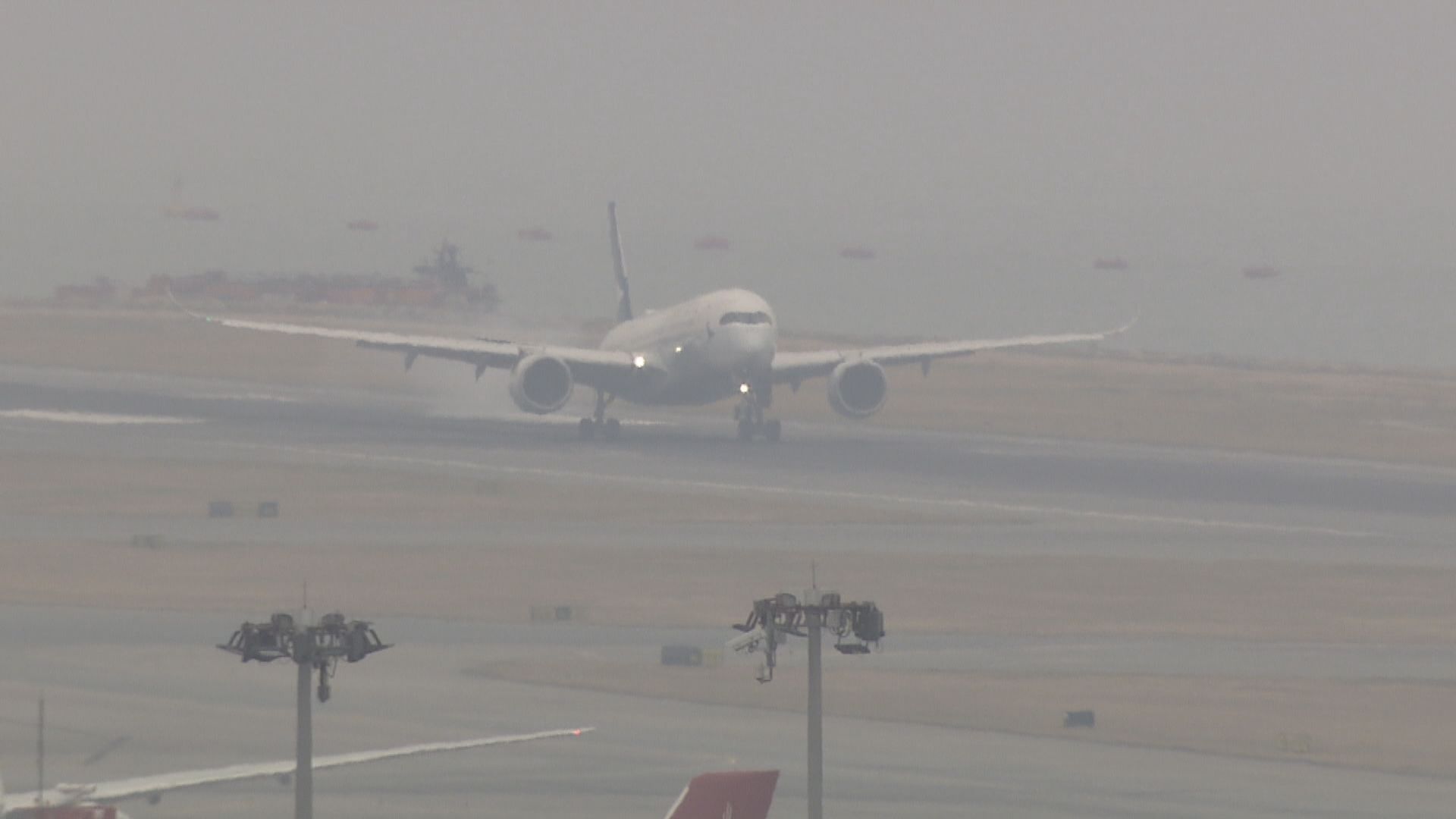 下月一日非香港居民可登機來港　航班熔斷機制放寬