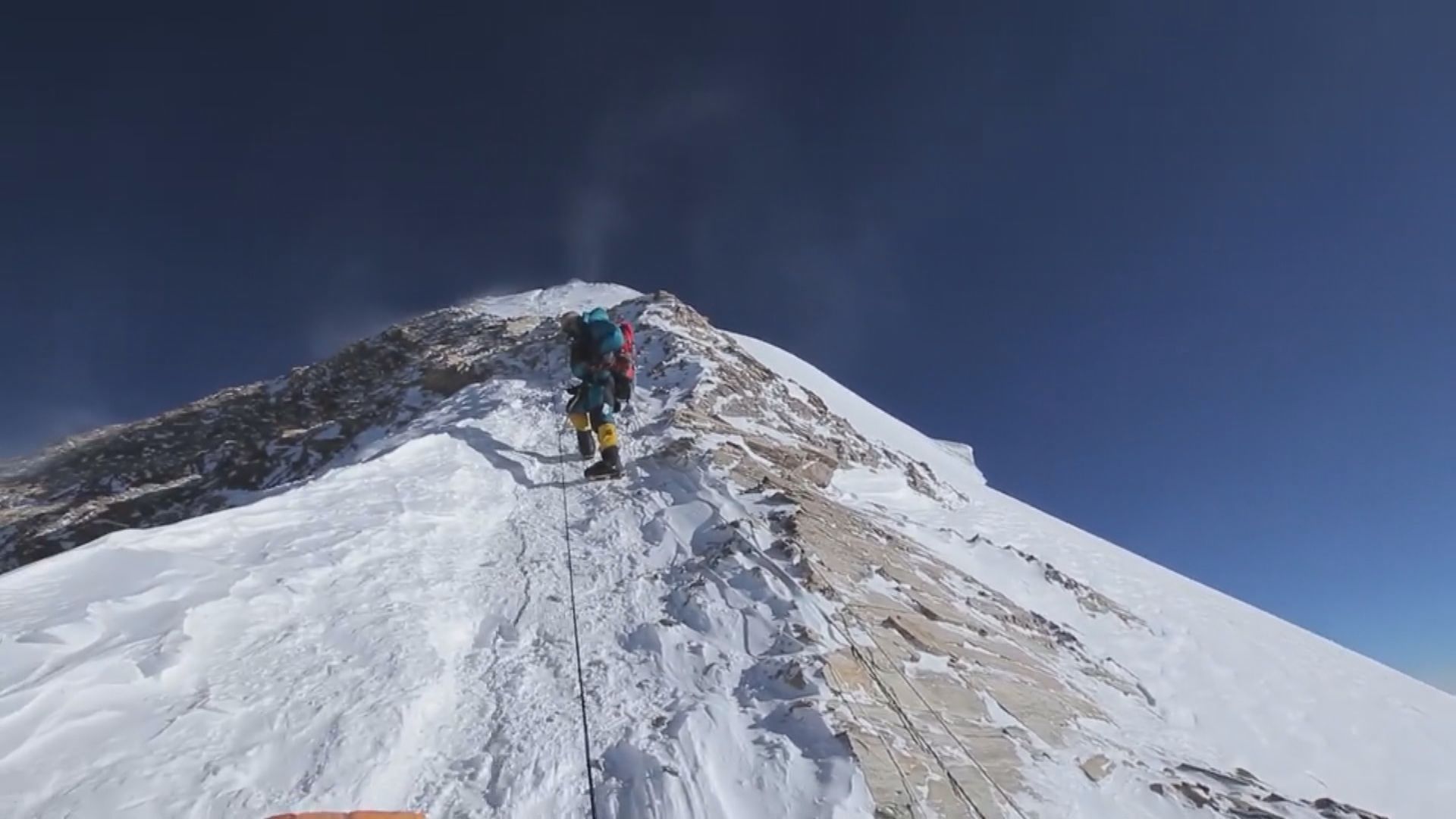 尼泊爾宣布對珠穆朗瑪峰實施「封山」