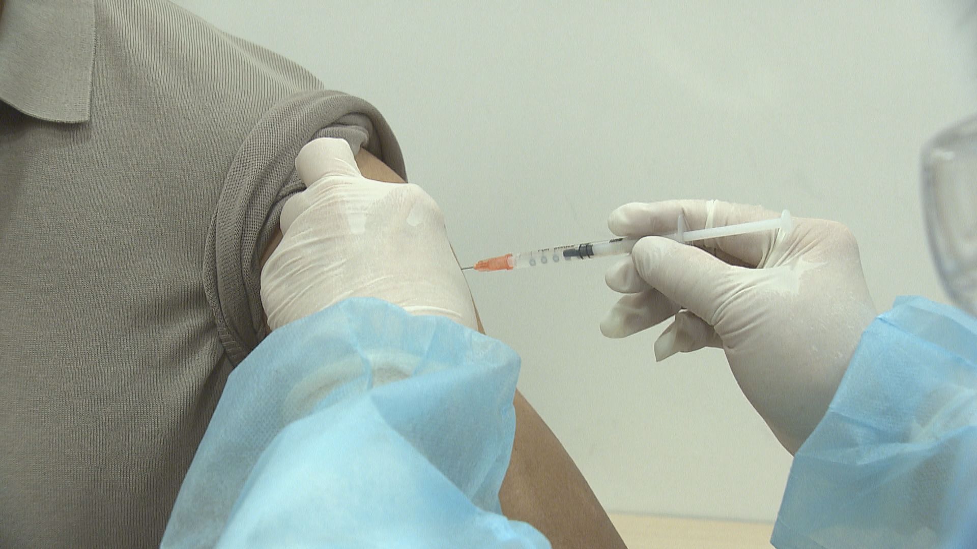 全港近三成人已接種首劑新冠疫苗　林鄭籲市民盡早接種