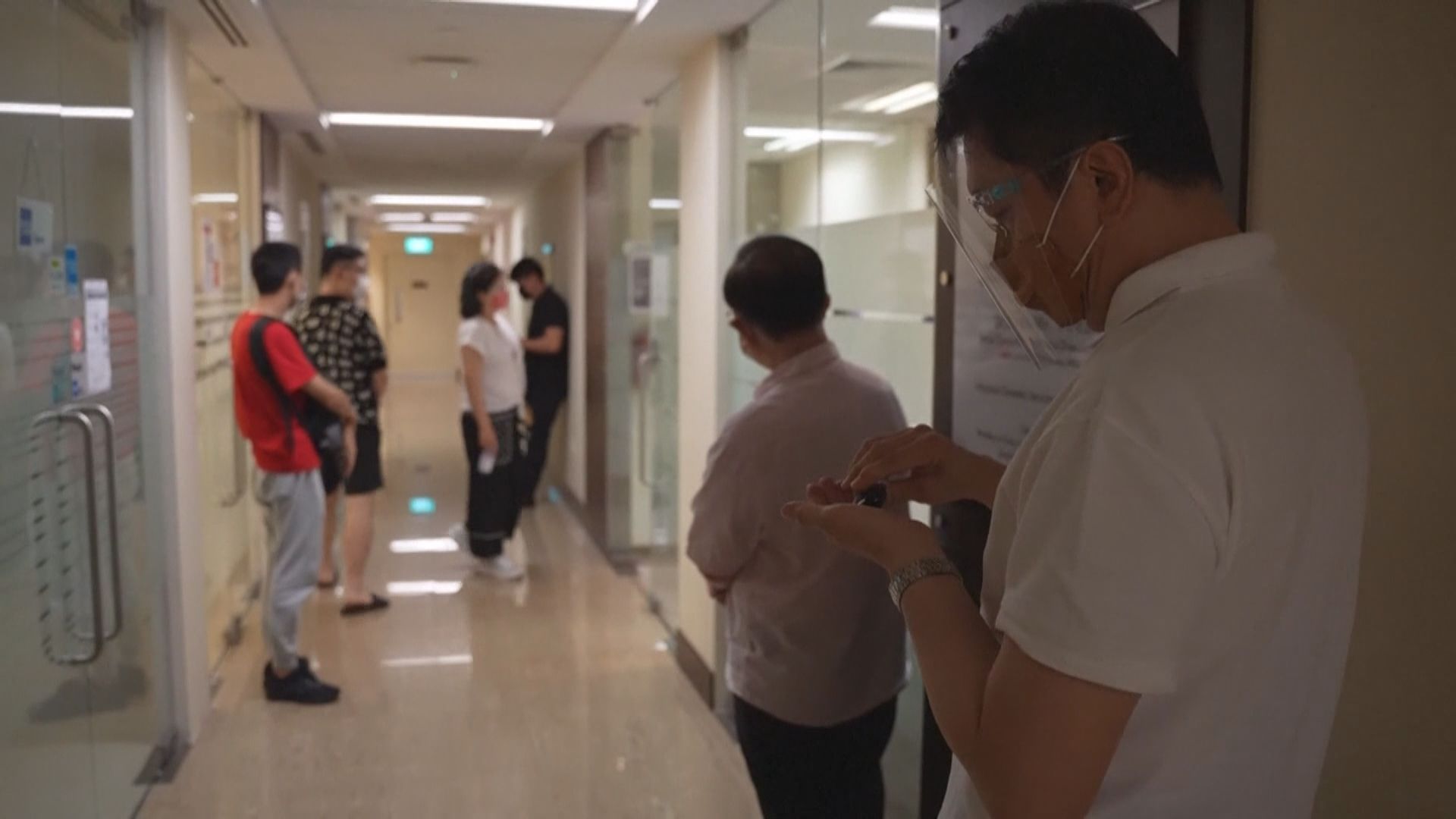 新加坡增逾1600宗確診　當局收緊防疫措施