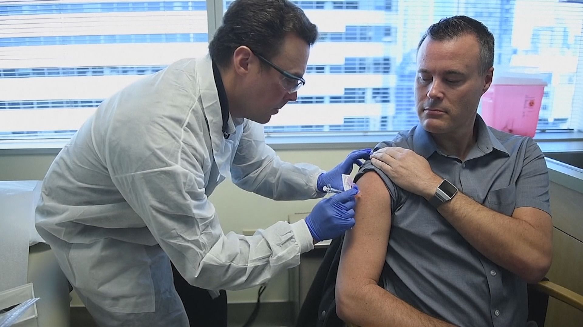 莫德納和輝瑞在壓力下公開疫苗測試資料