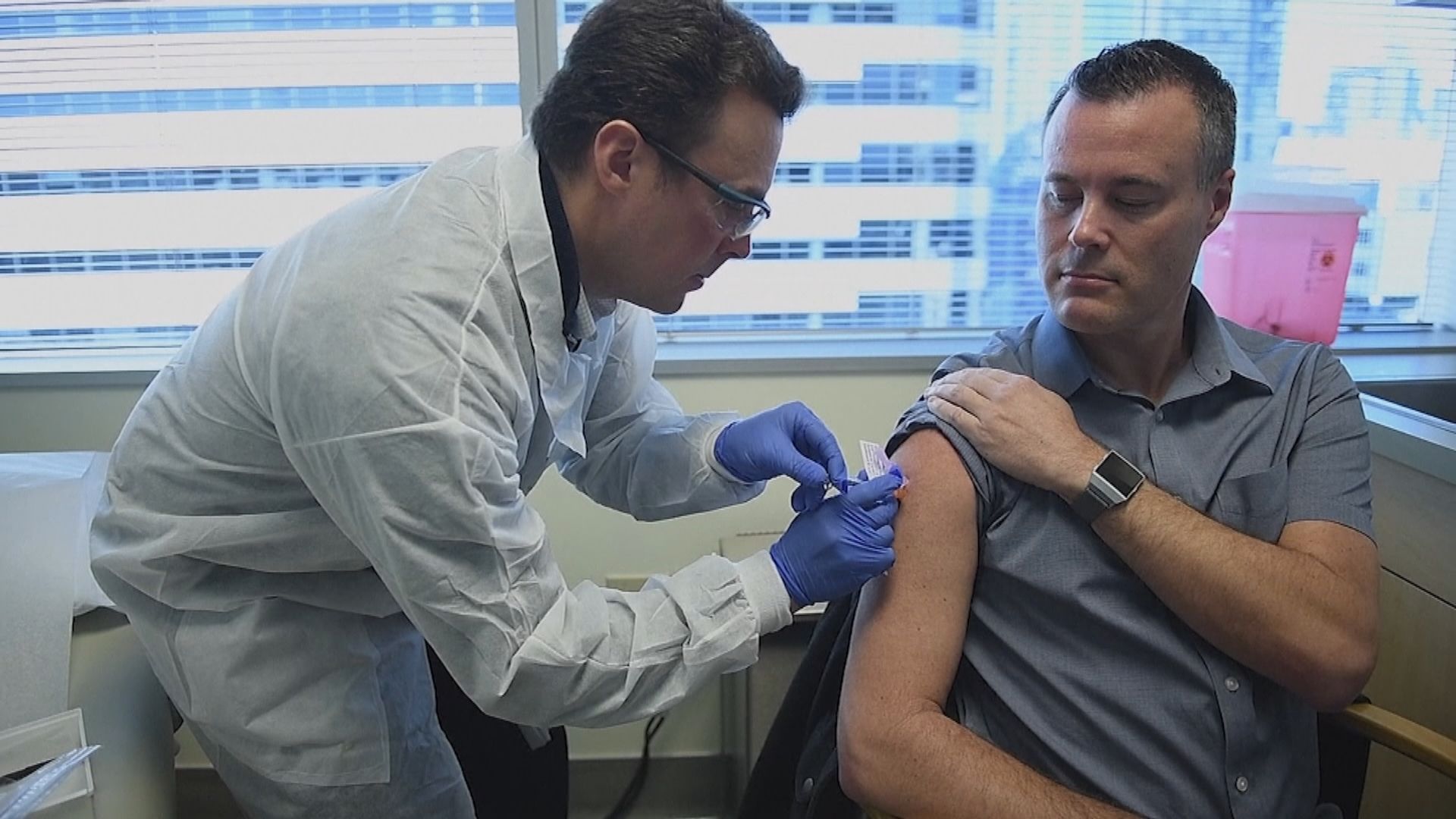 美國民眾最快下月中旬開始接種新冠病毒疫苗