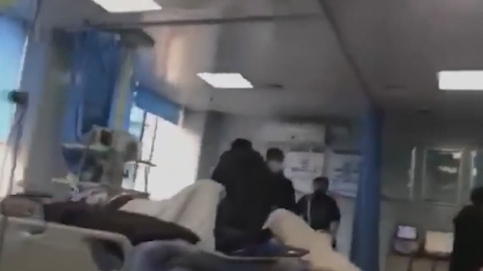 武漢居民到收治肺炎患者醫院偷拍被捕