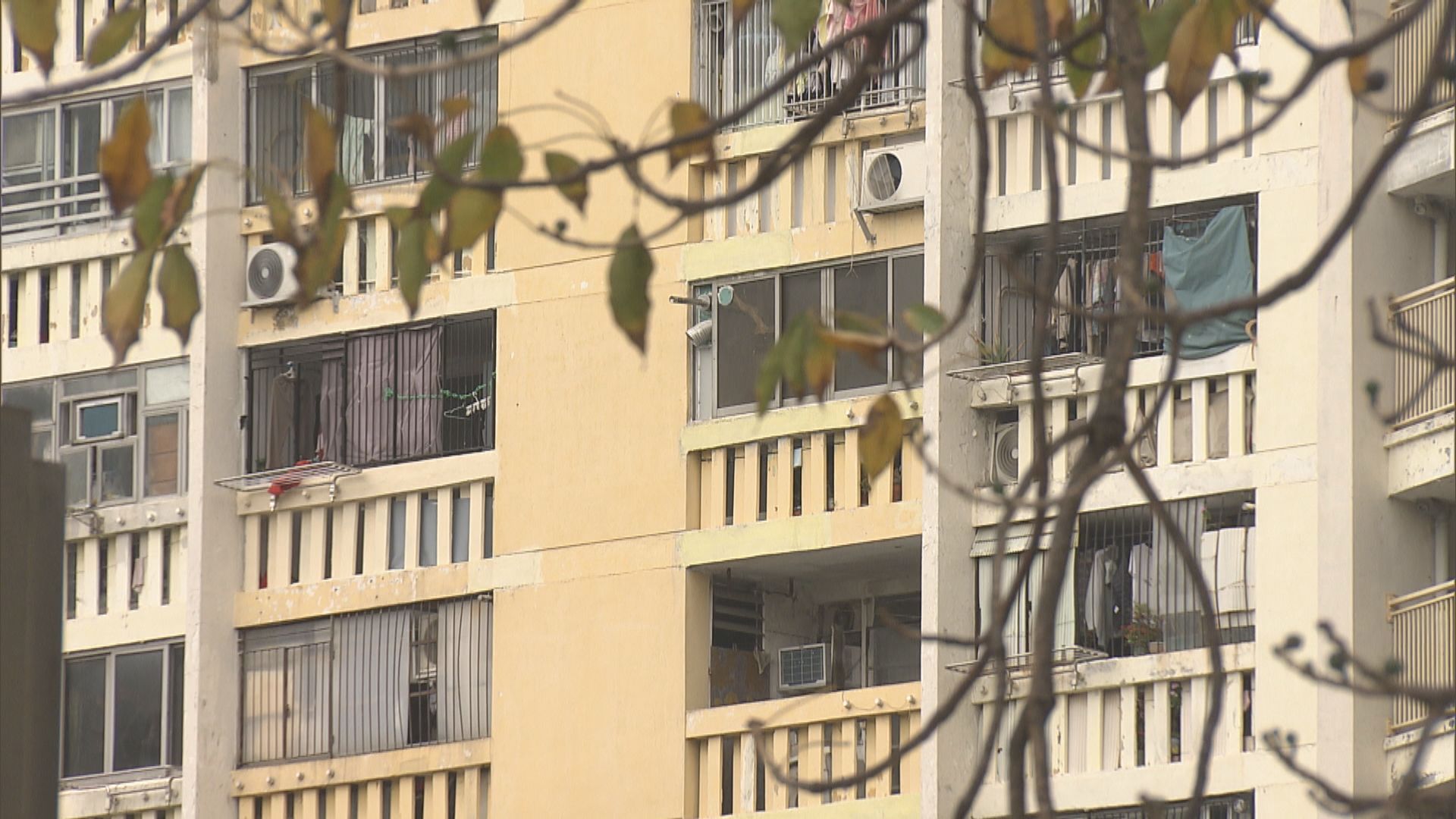 華富邨重建 居民認為賠償少 商戶不捨街坊客