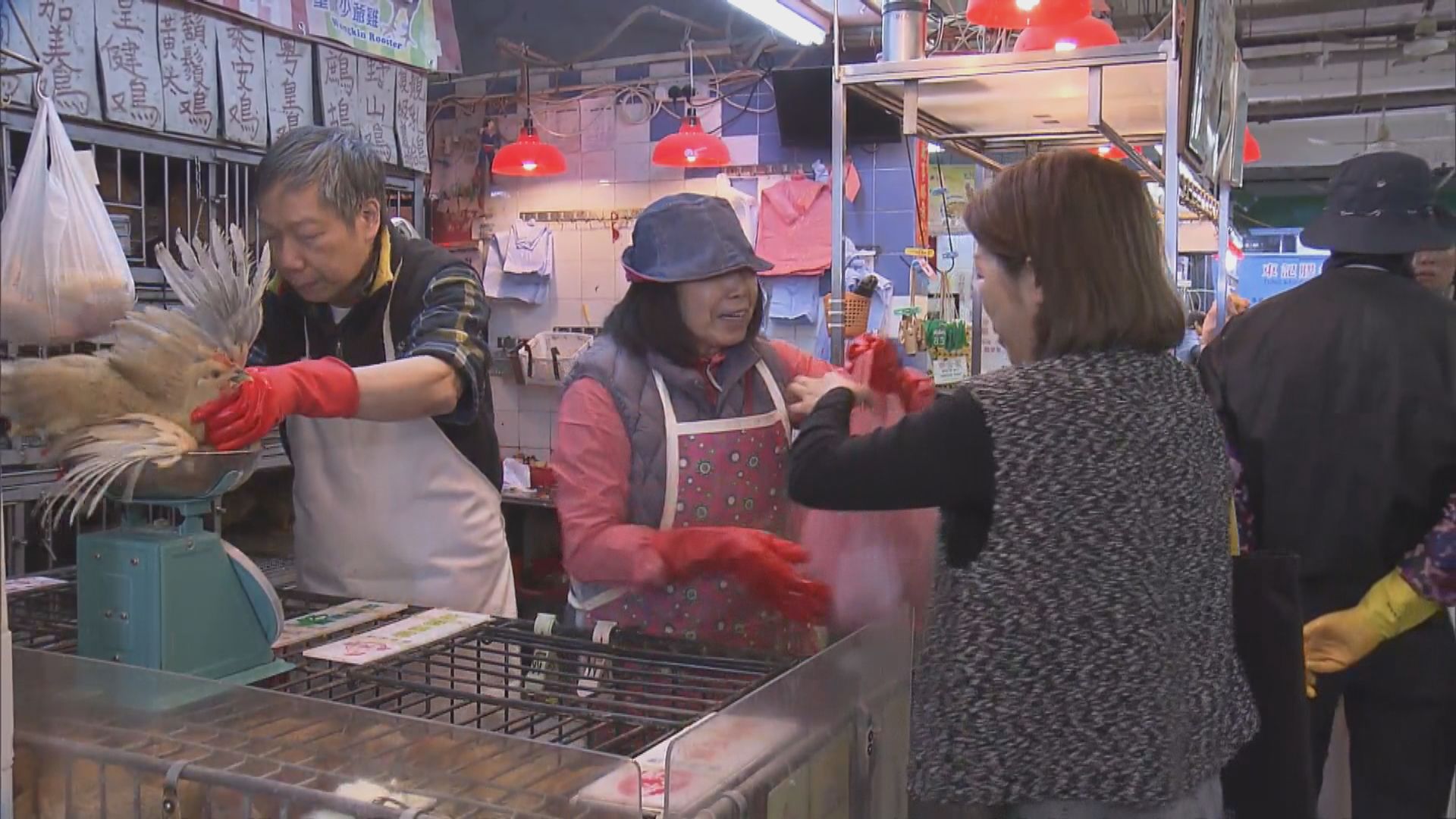 冬至不少市民到街市買餸「做冬」