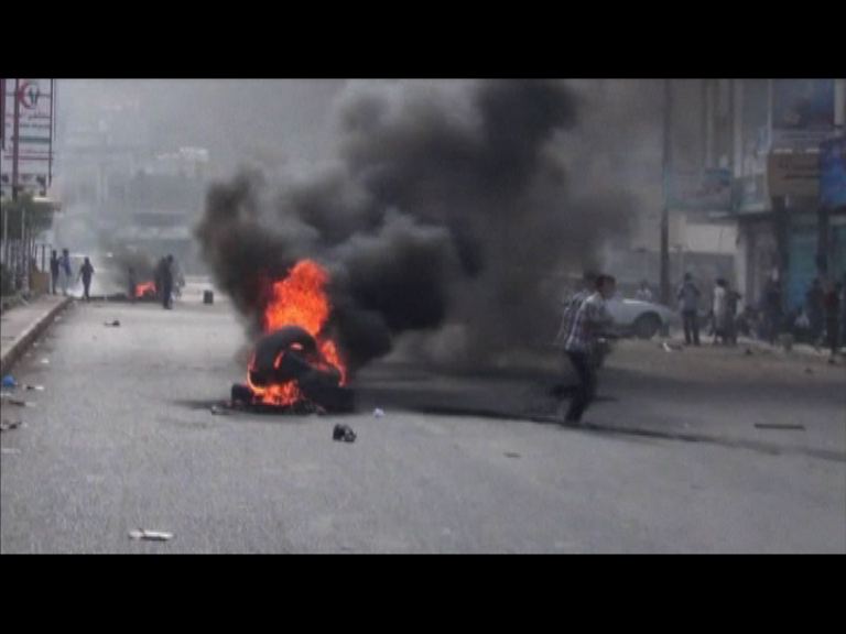 
也門示威者抗議武裝進駐釀傷亡